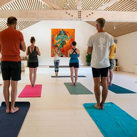Sanskriti Hotell Scionzier Exteriör bild