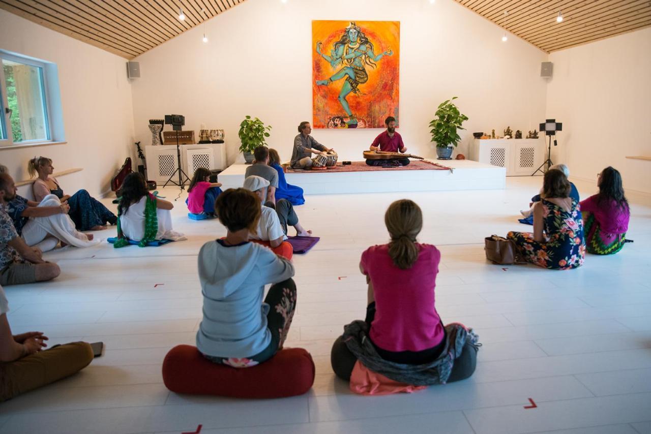 Sanskriti Hotell Scionzier Exteriör bild