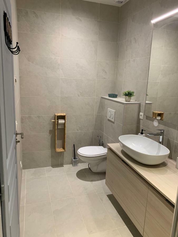 Sanskriti Hotell Scionzier Exteriör bild